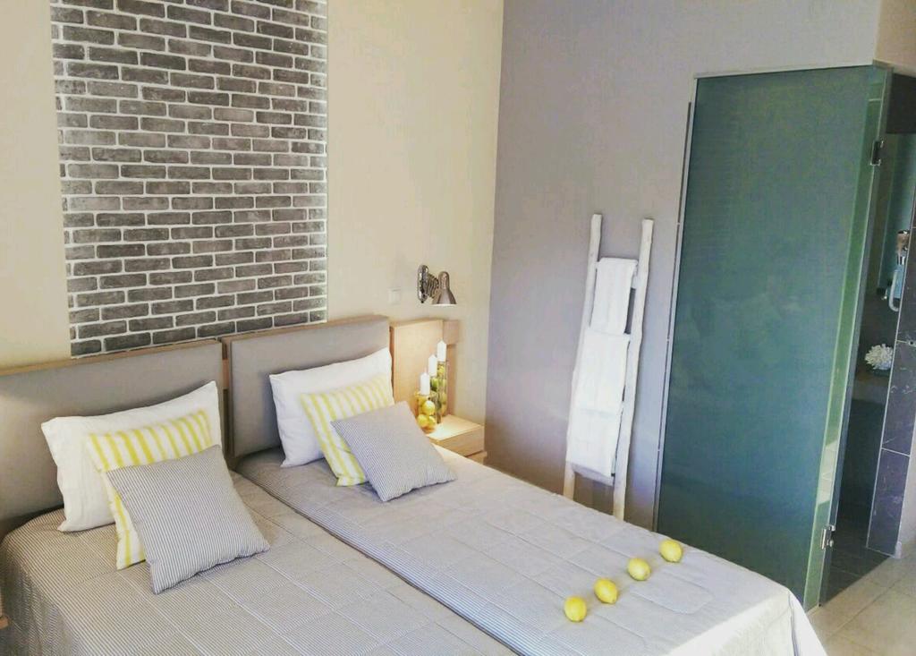 Galaxy City Hotel Ліменас Екстер'єр фото